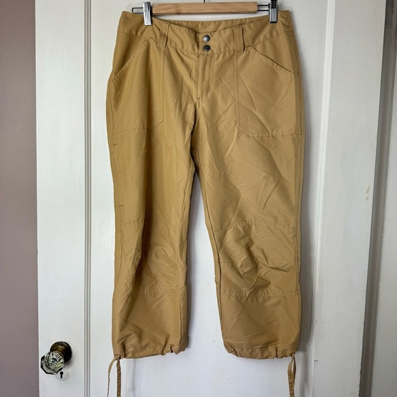 Patagonia Borderless Capris - Picture 2 of 7